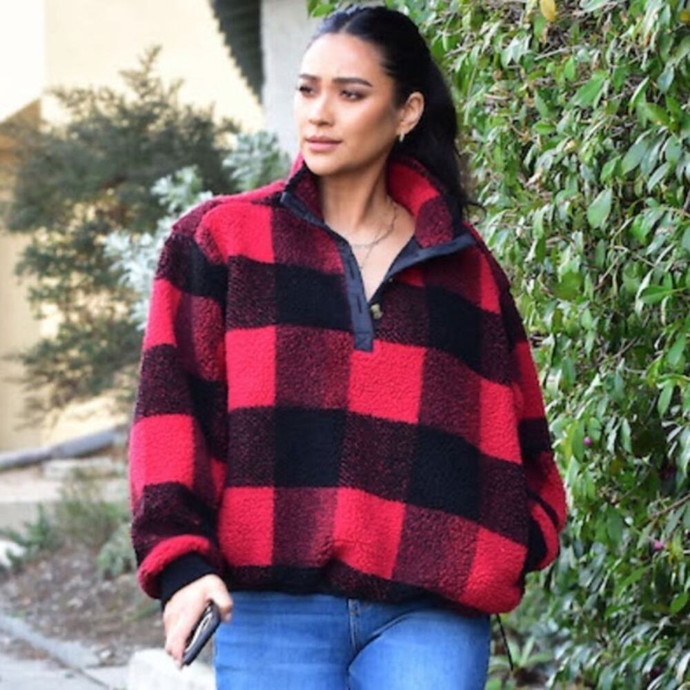 American Eagle Fleece Pullover Women's Size Small Buffalo Plaid Red Black Boxy